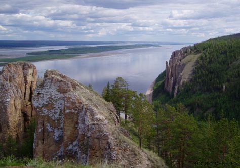 По каким природным зонам протекает Енисей